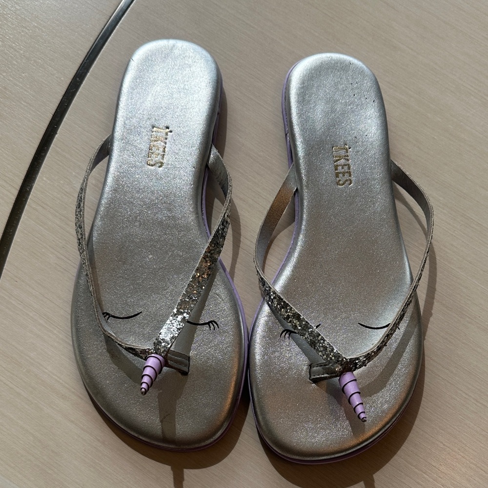 TKEES Metallic Silver unicorn Sandals New
